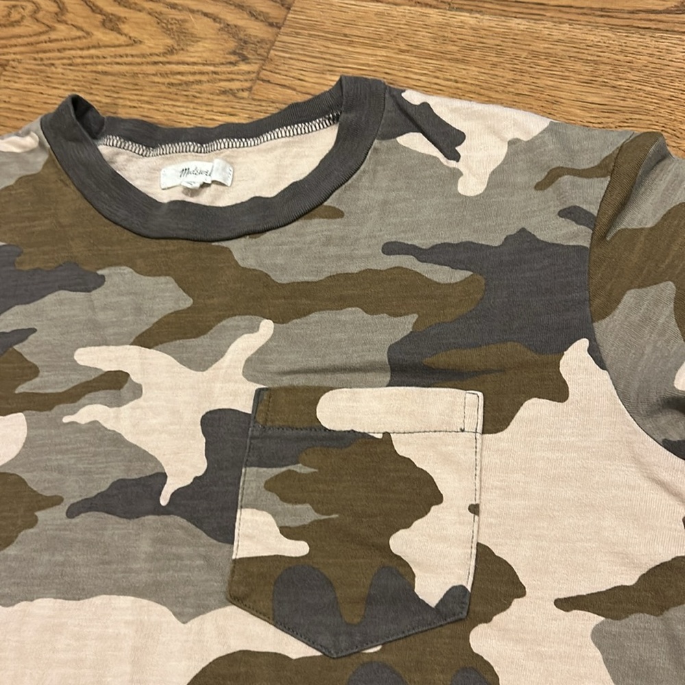 MadeWell Cottontail Camo Crop T-Shirt. Small - Picture 8 of 15